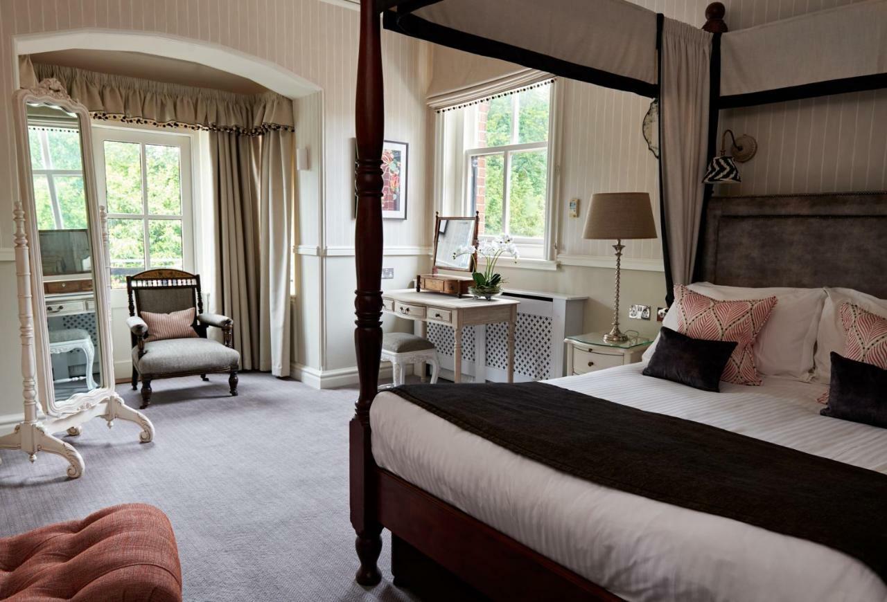 Careys Manor Hotel & Senspa Brockenhurst Bagian luar foto